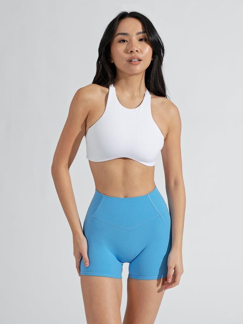 Curve Sculpting Sports Bra – Ultra-White Seamless Support