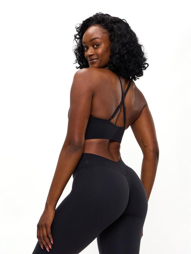 Poshknit Onyx Sports Bra – Luxury Ribbed Seamless Bralette