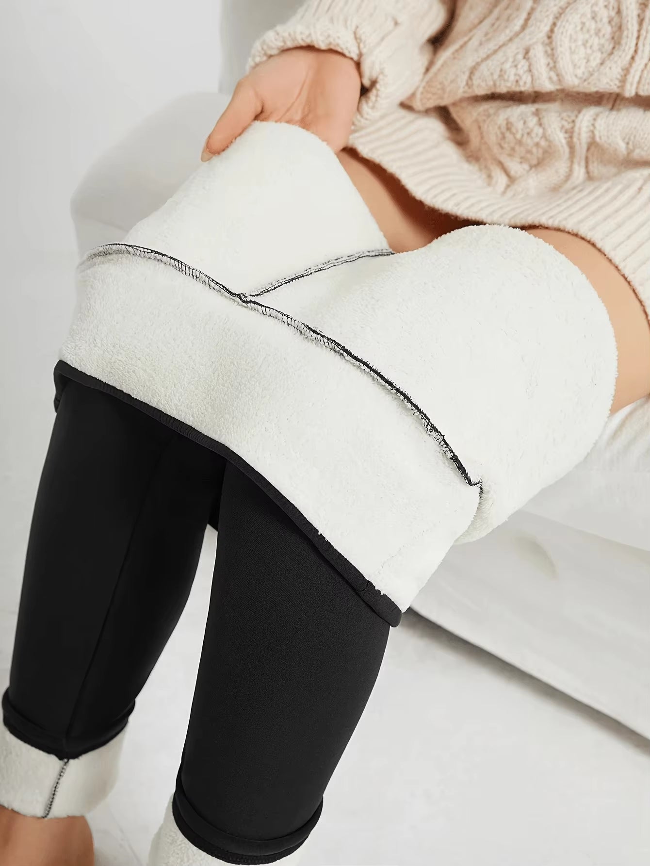 Thermal Lamb-Wool Fleece Leggings – Ultra-Warm Winter Running Tights