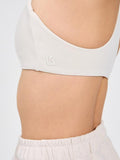 Curve Lightweight Sports Bra – Bone Seamless 